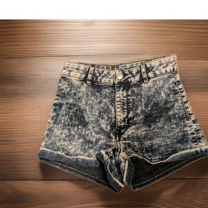 H & M Divided  Super Stretch High Rise Shortie Cuffed Jean Shorts Sz US 4 Acid